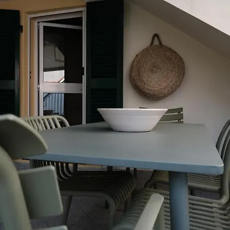 Secret Garden-bike-friendly Home-mandarancio * Calice Ligure