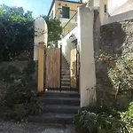 Secret Garden-bike-friendly Home-mandarancio 펜션 *