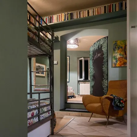 Secret Garden-bike-friendly Home-mandarancio Calice Ligure