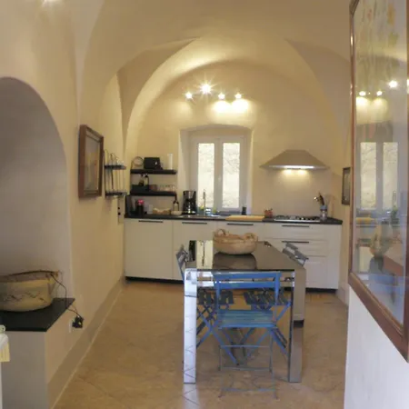 The Secret Garden-bike&climb Friendly Holidays Calice Ligure
