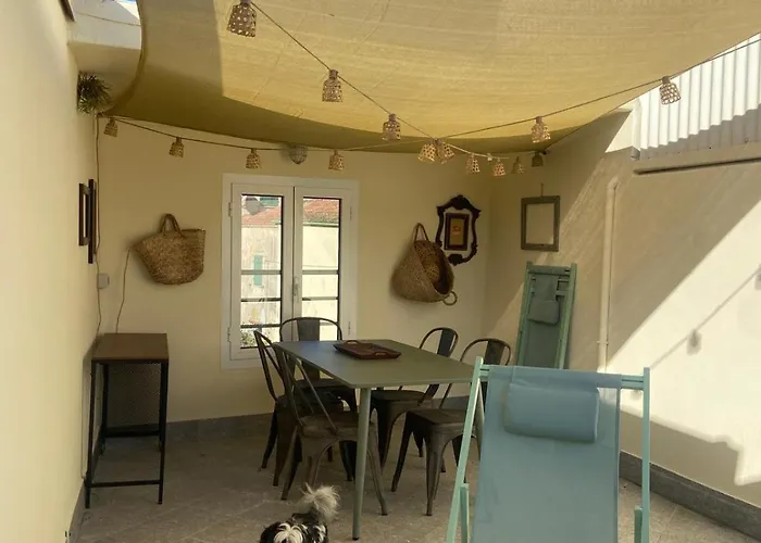 Secret Garden-bike-friendly Home-mandarancio Calice Ligure