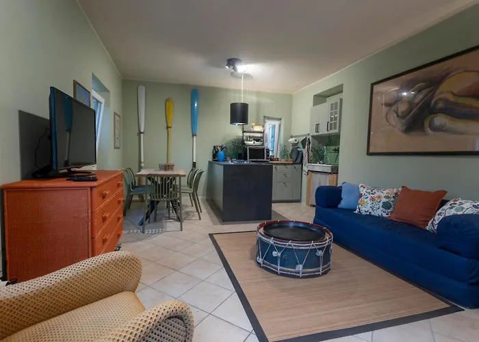 Secret Garden-bike-friendly Home-mandarancio * Calice Ligure