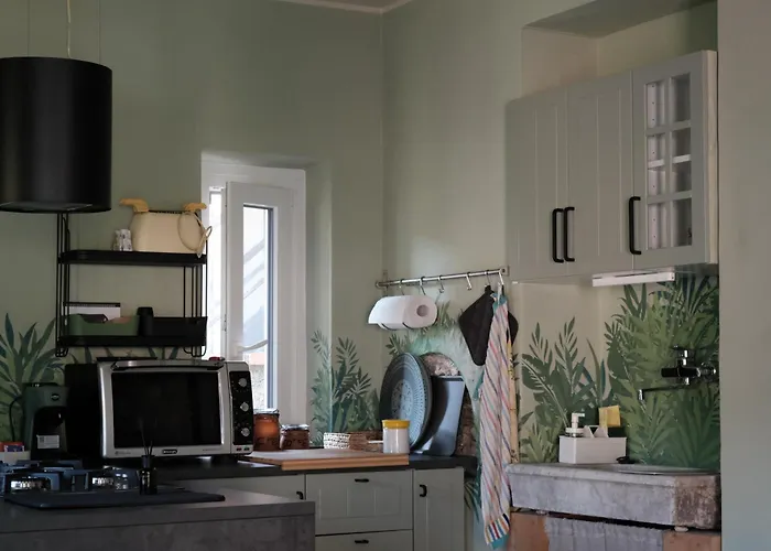 Secret Garden-bike-friendly Home-mandarancio