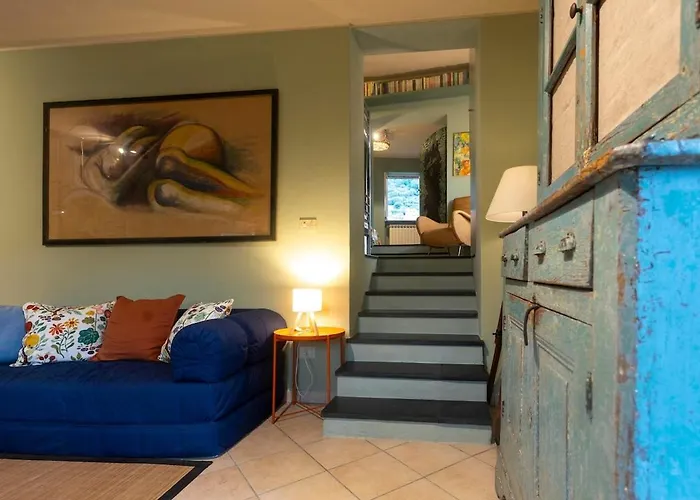 Secret Garden-bike-friendly Home-mandarancio Calice Ligure