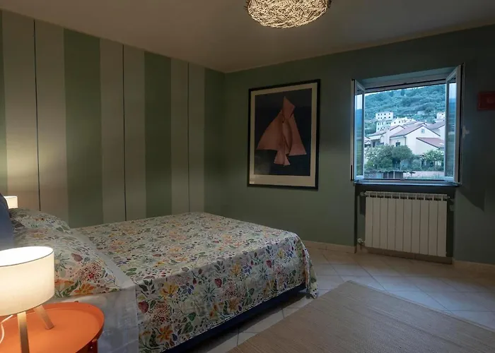 Secret Garden-bike-friendly Home-mandarancio *