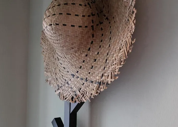 Secret Garden-bike-friendly Home-mandarancio *