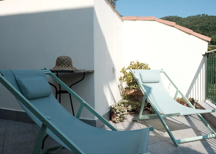 Secret Garden-bike-friendly Home-mandarancio *