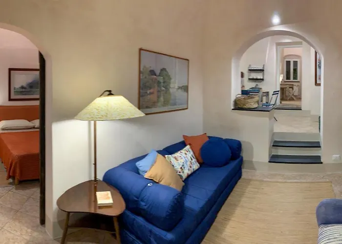 Secret Garden-bike-friendly Home-mandarancio