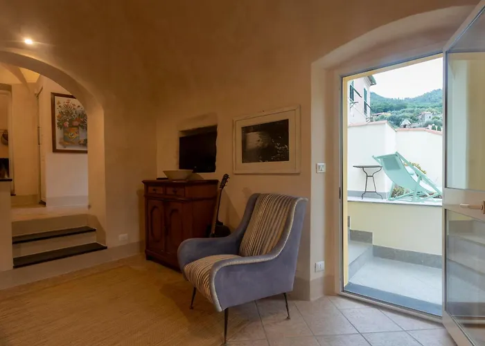 Secret Garden-bike-friendly Home-mandarancio *