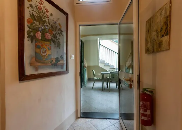 Feriehus Secret Garden-bike-friendly Home-mandarancio Calice Ligure