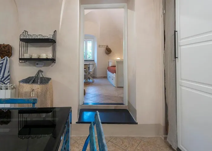 Secret Garden-bike-friendly Home-mandarancio * Calice Ligure