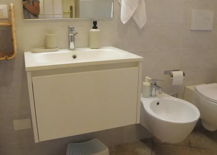 Secret Garden-bike-friendly Home-mandarancio Calice Ligure