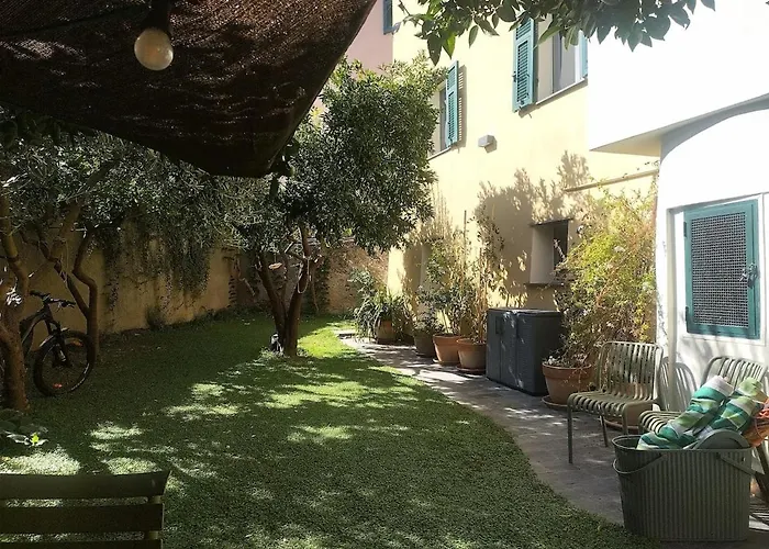 Feriehus Secret Garden-bike-friendly Home-mandarancio *