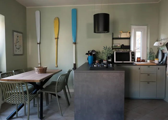 Secret Garden-bike-friendly Home-mandarancio * Calice Ligure